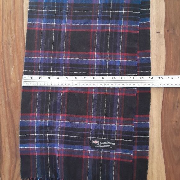 Scotland Cashmere Scarf - Picture 7 of 15